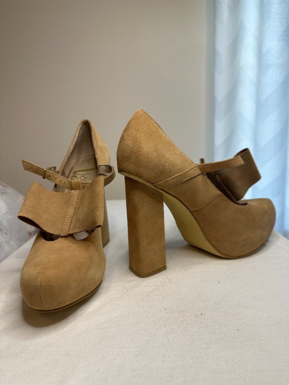 Vogue Platform Block Heels – Size 8